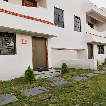 Spot On Carnival Resorts Raipur  Экстерьер фото