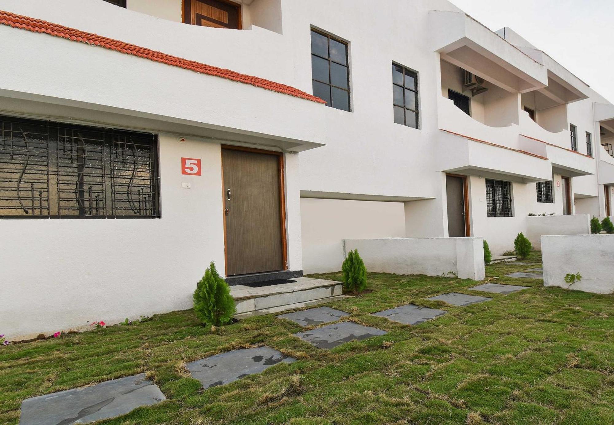 Spot On Carnival Resorts Raipur  Экстерьер фото
